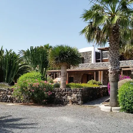 Holiday home Dammuso Gio Campobello