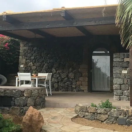 Holiday home Dammuso Gio Campobello